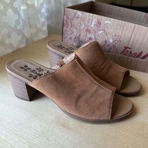 Tara M women’s block heel open toe suede leather slip on mules